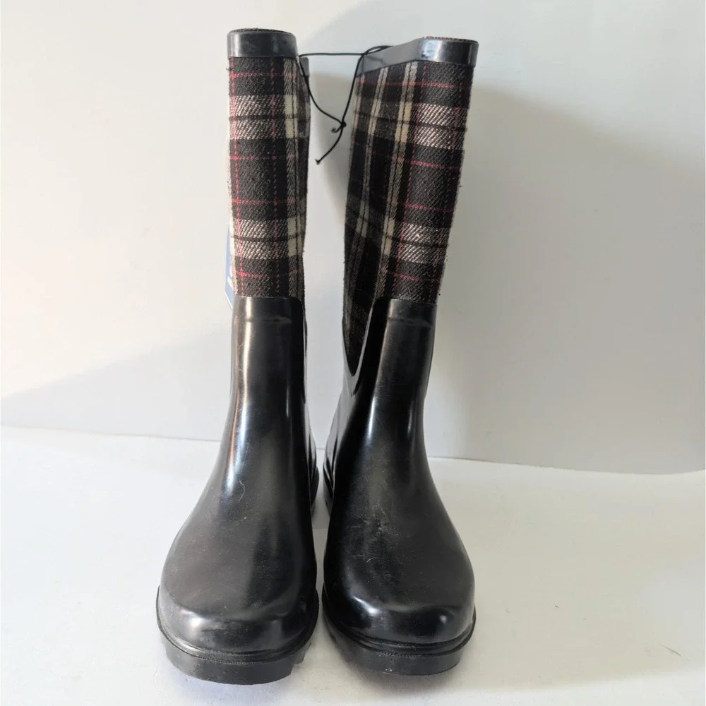 Austin Trading Co Womens Plaid Rubber Rain Boots Black Red White Size 8 NWT
